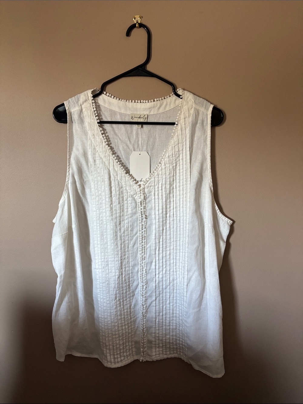 Wonderly Sleeveless V-neck Top